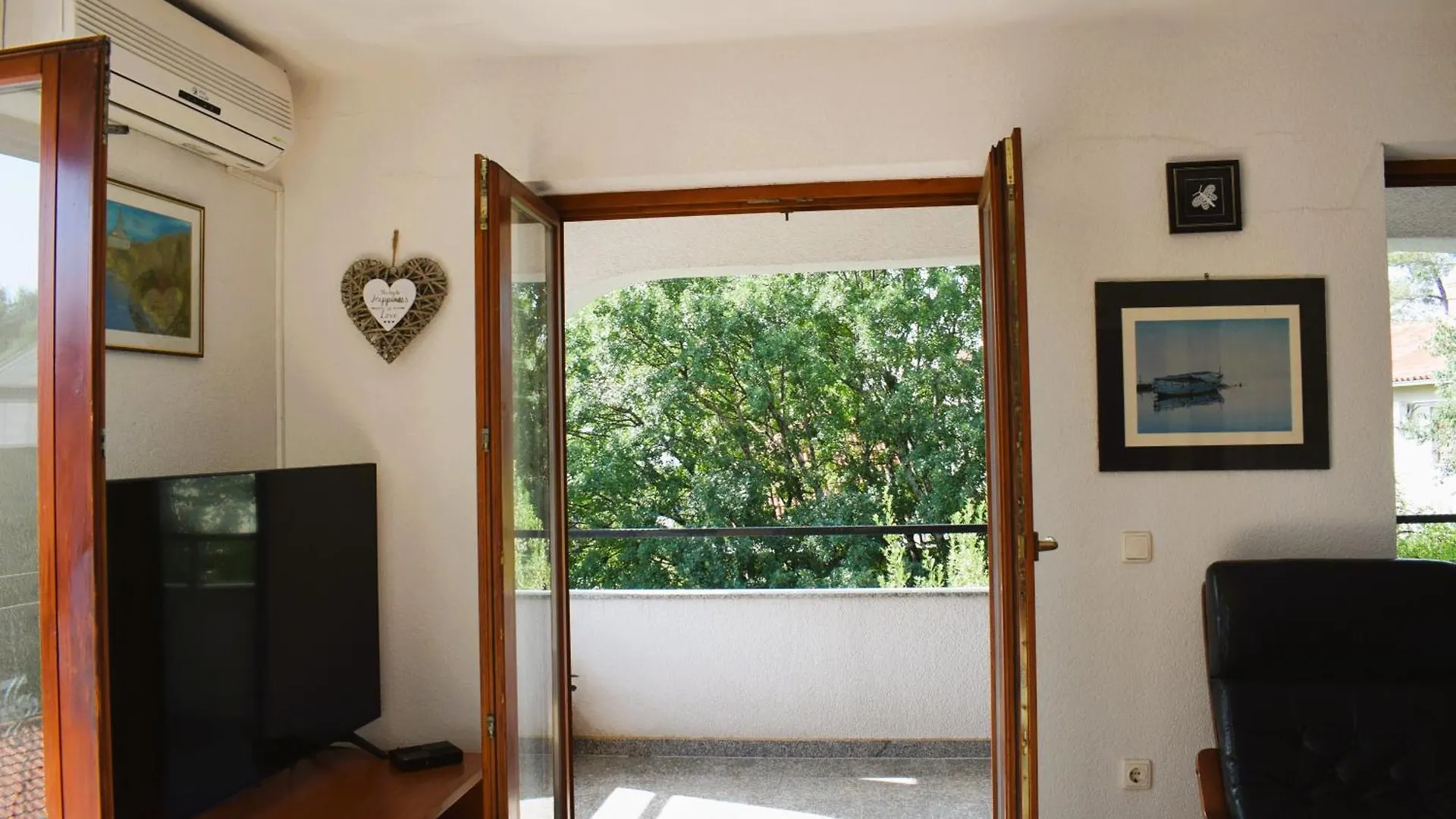 Merlak- City Center Apartment Malinska 0*,  Croatia