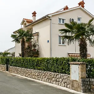 Apartmani Cvelic Malinska